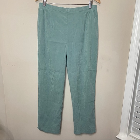 KORET Ladies Microfiber Pull-On Pant in Mint Green, Size 14 - Picture 1 of 6